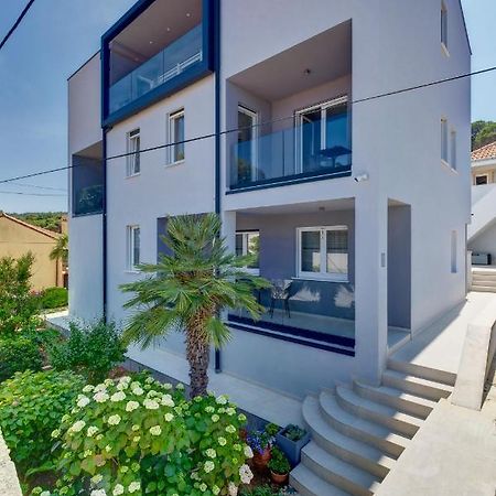 Apartments Hemetek Veli Lošinj Exteriör bild