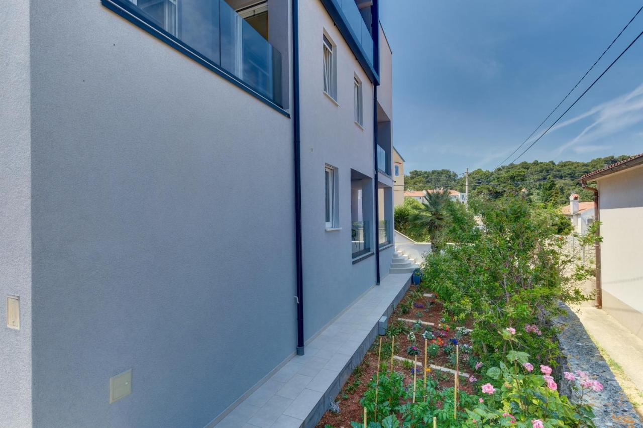 Apartments Hemetek Veli Lošinj Exteriör bild