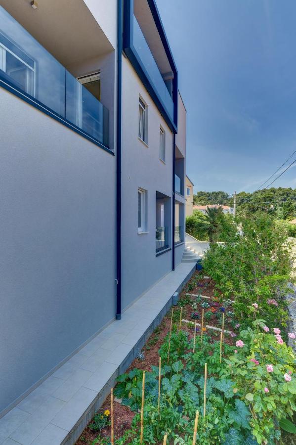 Apartments Hemetek Veli Lošinj Exteriör bild