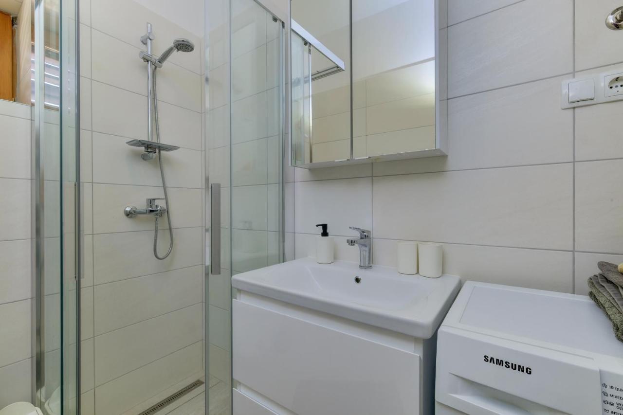 Apartments Hemetek Veli Lošinj Exteriör bild