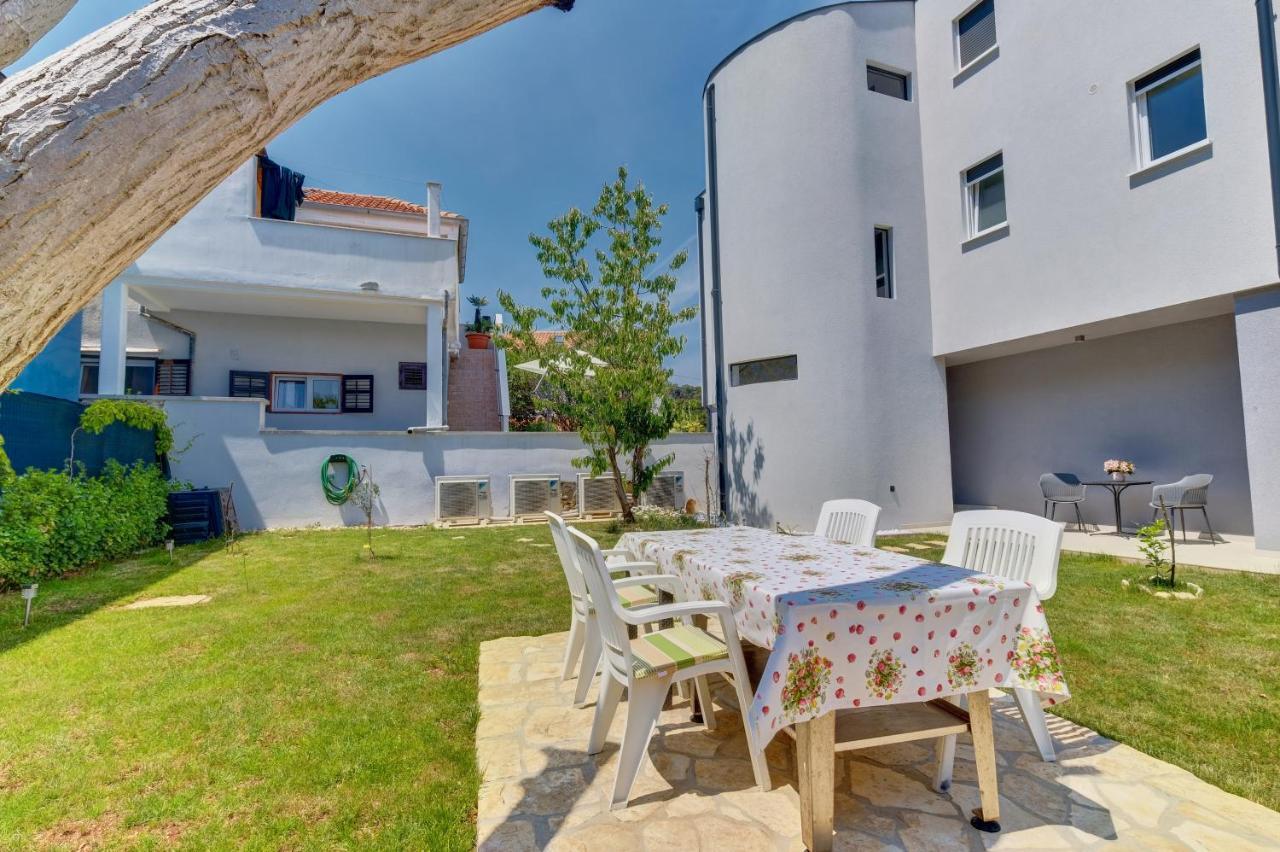 Apartments Hemetek Veli Lošinj Exteriör bild