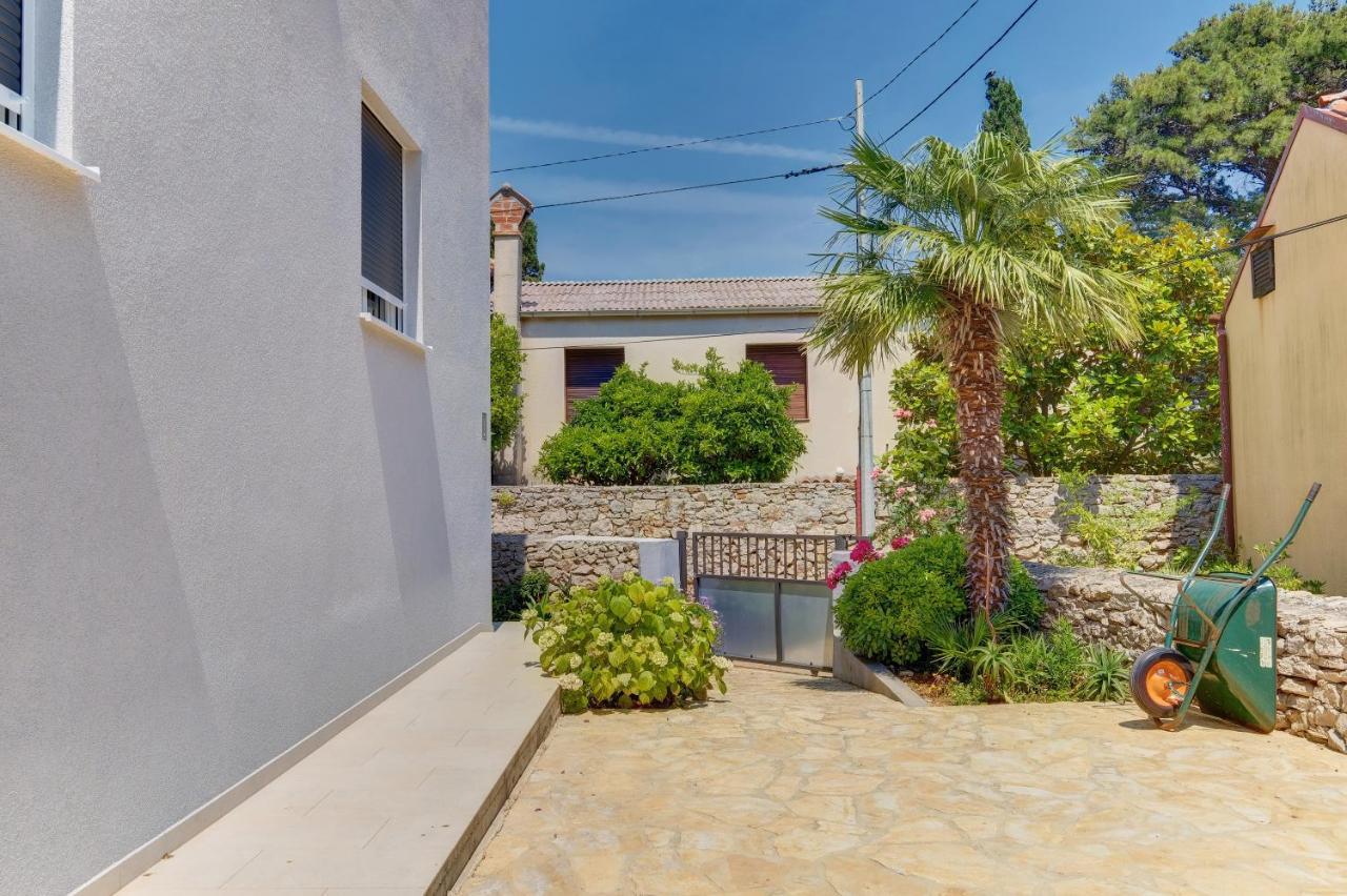 Apartments Hemetek Veli Lošinj Exteriör bild