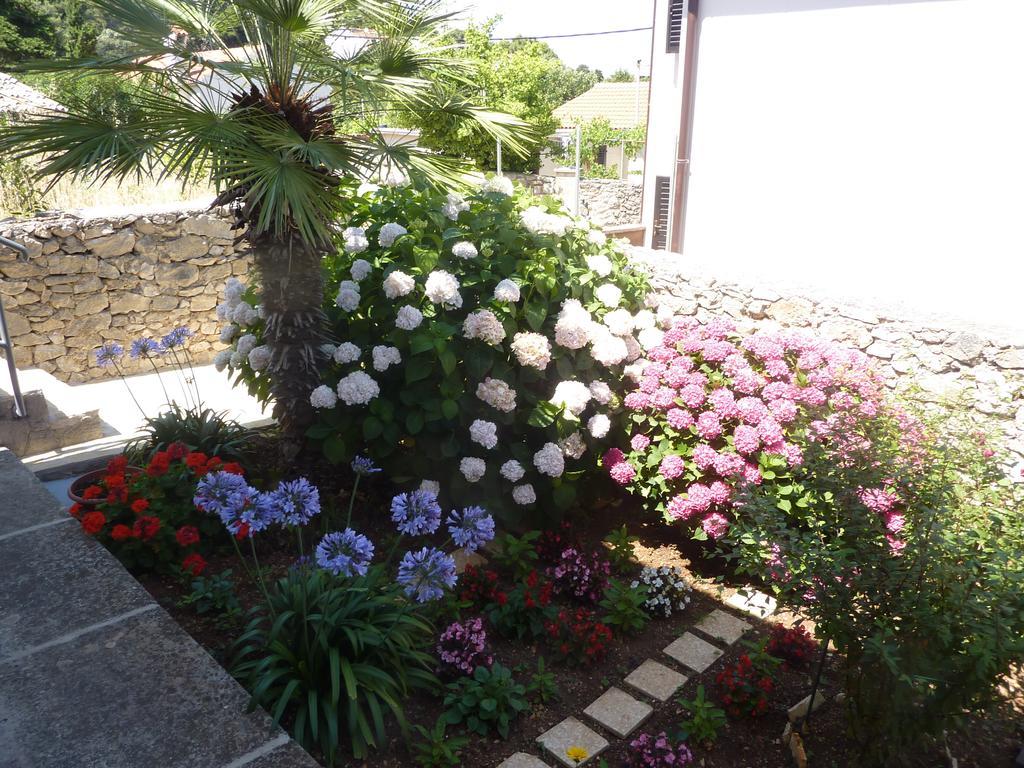 Apartments Hemetek Veli Lošinj Exteriör bild